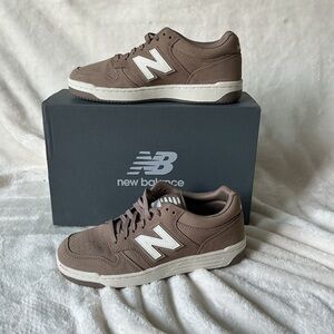 New Balance Chocolate Brown Sneakers